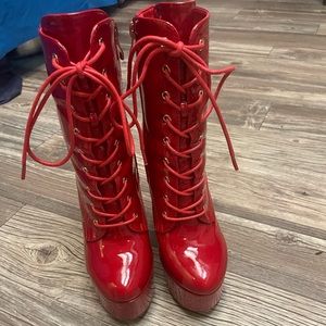 Patent leather stilettos size 6.5 price negotiable